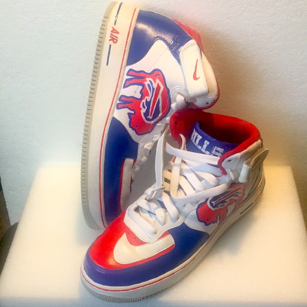 Men Nike AF1 (size 12 )